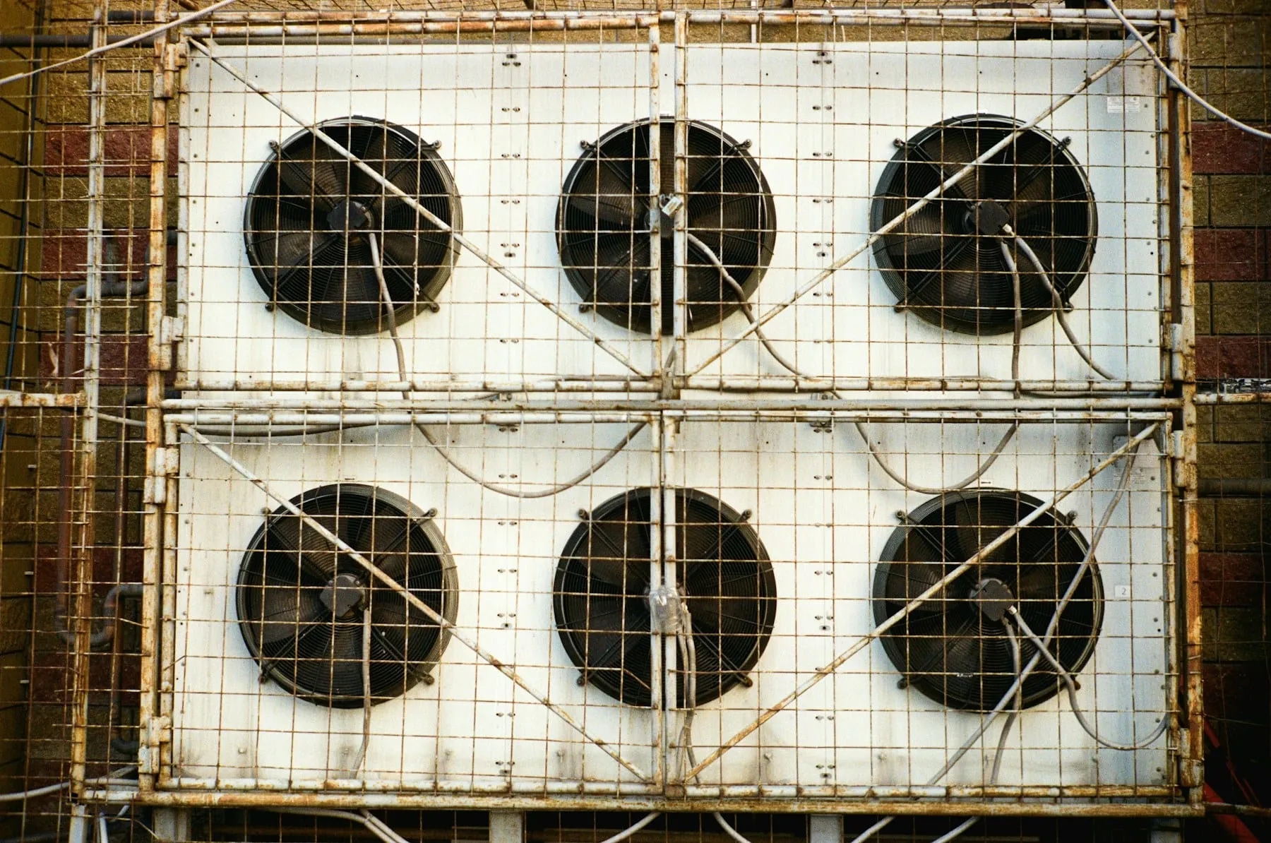 Industrial exhaust fans