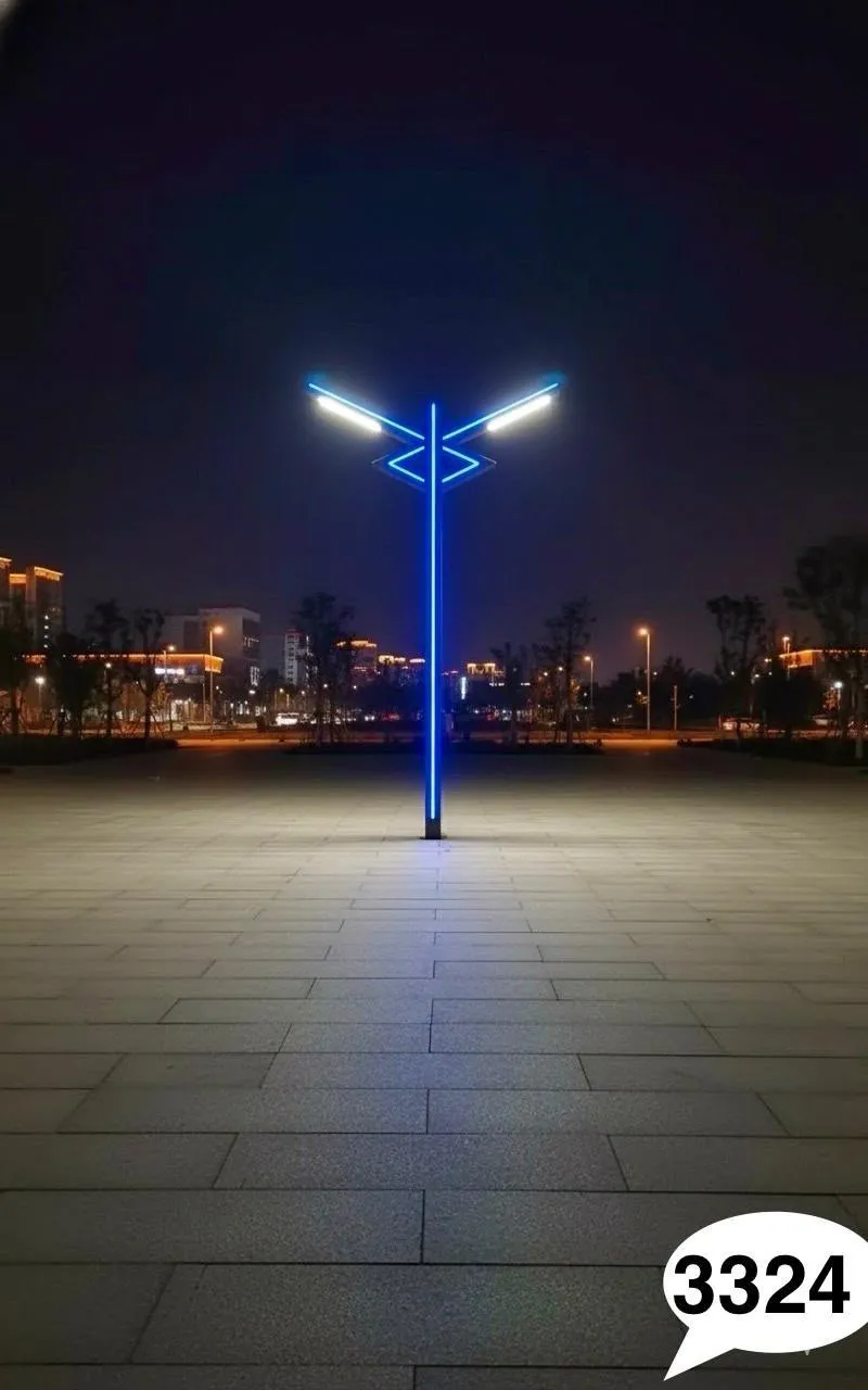 Street Light 3324 in a city plaza