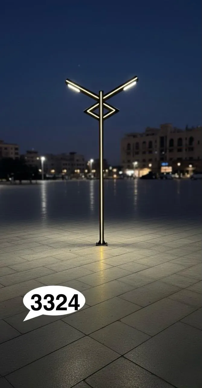 Street Light 3324 in a city plaza